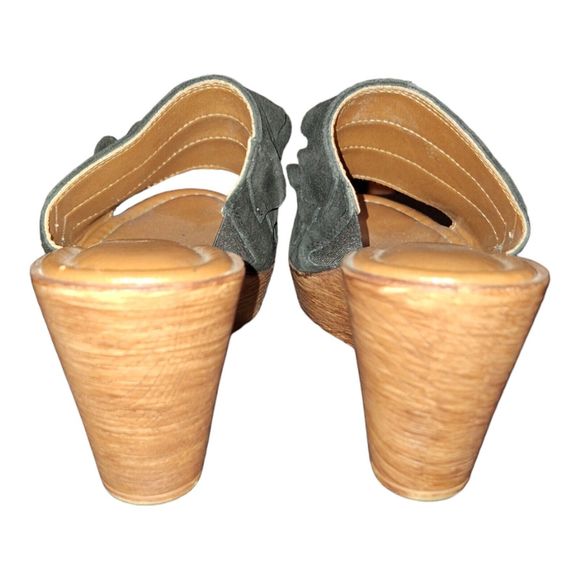 Bella Vita Women Bey-Italy Platform Suede Slide Sandals- Black 9WW - Picture 2 of 6